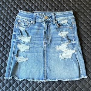 American Eagle Medium Wash Stretch Distressed Denim Skirt, Size 00